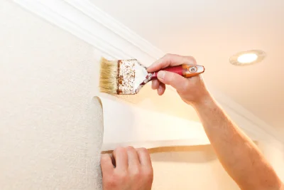 Pose de papier peint à Escassefort — revêtements muraux et toiles de verre